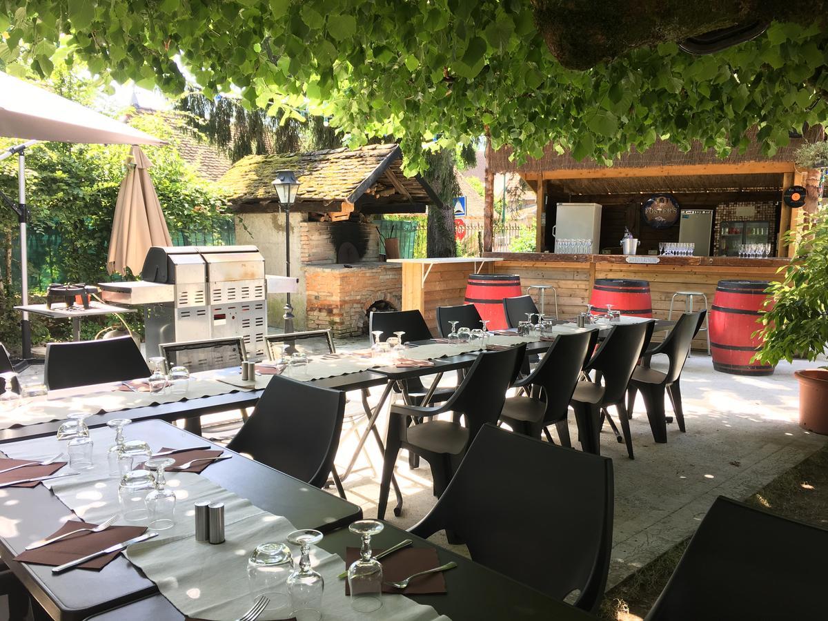 Le Relais Des Vieilles Postes Hotel Les Avenières Eksteriør billede