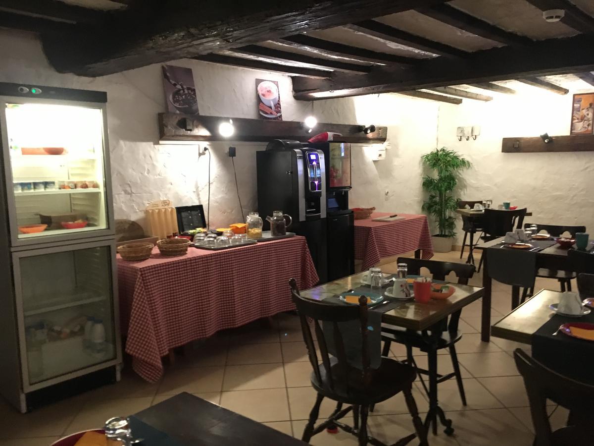 Le Relais Des Vieilles Postes Hotel Les Avenières Eksteriør billede