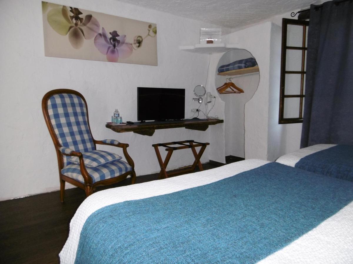 Le Relais Des Vieilles Postes Hotel Les Avenières Eksteriør billede