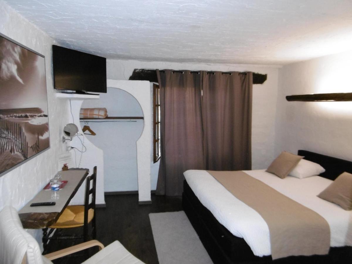 Le Relais Des Vieilles Postes Hotel Les Avenières Eksteriør billede